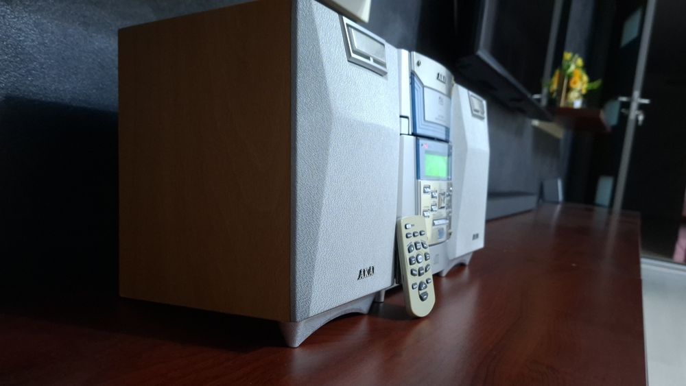 Combina muzicala Akai radio cd aux si telecomandă