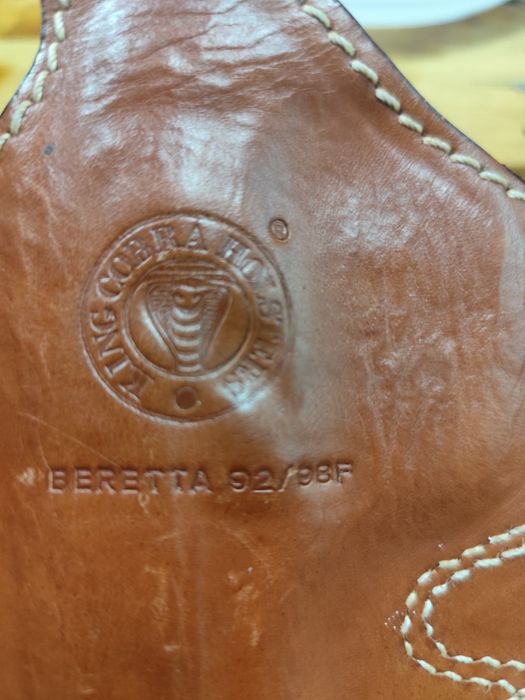 Кожен кобур за пистолет BERETTA