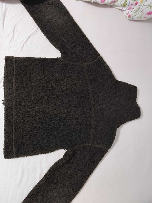 Тъмно зелено яке