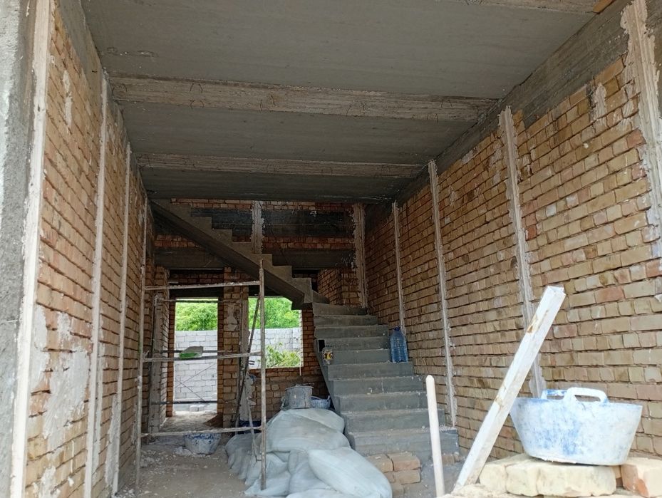 Albastir va Gips suvoq qilamiz tarkibida Toʻproq,qum, Albastir.qoshila