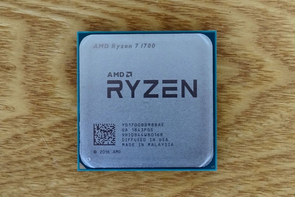 Бюджетный мощный Процессор AMD Ryzen 7 1700. 8 ядер / 16 потоков
