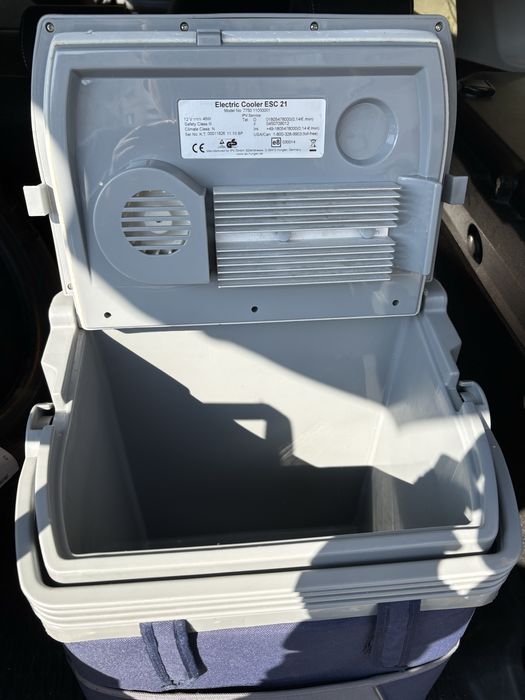 Lada frigorifica auto