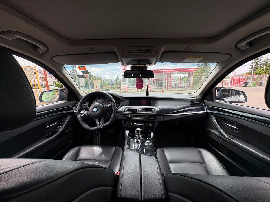 BMW 5 Series 2011 — imagine 5