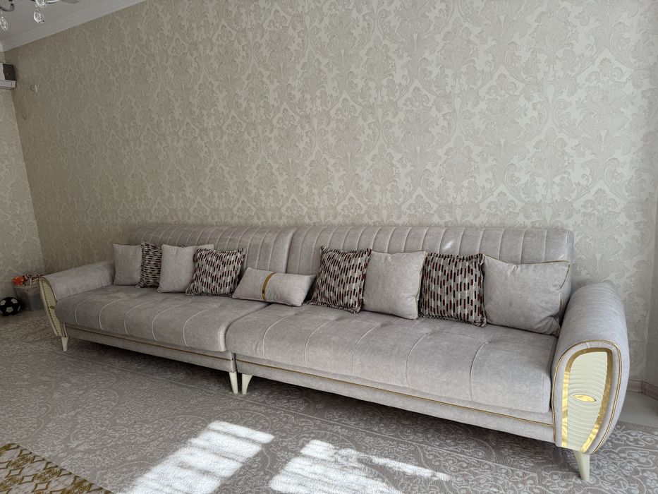 Диван 4.4 метр новая срочно продается