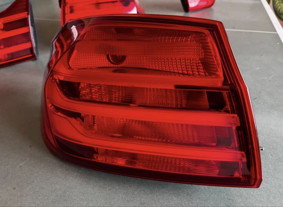 BMW F32 стопове ЖЪЛТ мигач