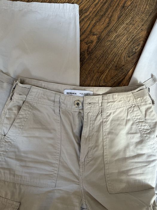Pantaloni cargo