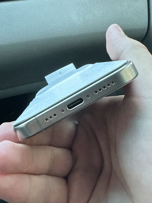 iPhone 15 pro 128 gb