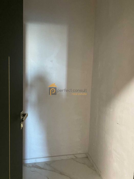 Продава се Тристаен апартамент в Пловдив, Каменица 2 - 103 кв.м за 1500 €/кв.м - Снимка #7