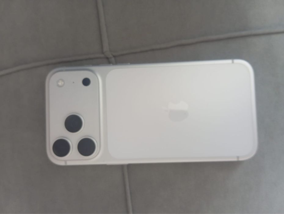 Айфон 17 pro max