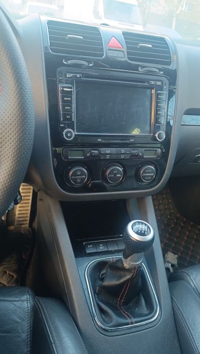 Продавам Голф 5 GTI 2.0 TFSI 200кс. бензин на ЧАСТИ имам над 16 Голф 5