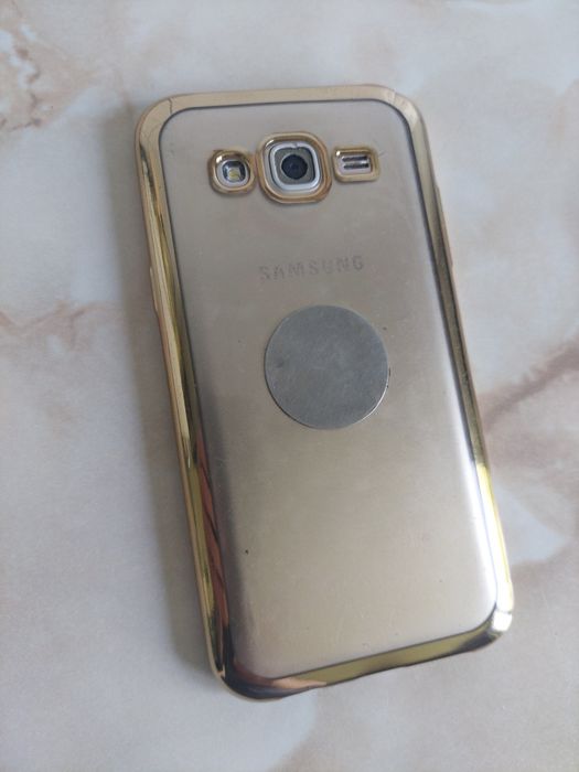 [J5] Vând Samsung Galaxy J5 Gold pe Vodafone + husă BONUS //poze reale