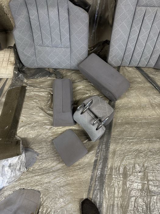 Седалки за w124 купе