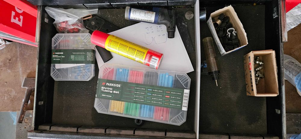 Dulap scule profesional UNIOR Red – echipat electrică auto / electrician auto