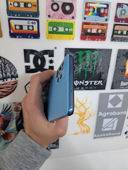 Продам Срочно Samsung Galaxy A72 память 128gb в идеальном состоянии