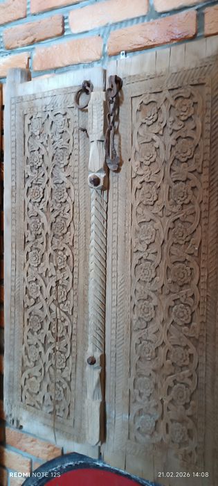 Старинные ставни из карагача.