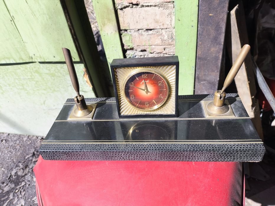 Письменный набор часы