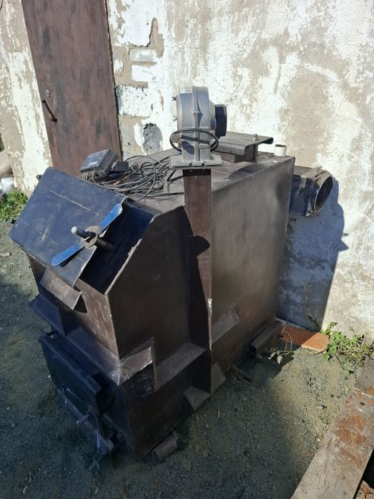 Продам котёл длительного горения.