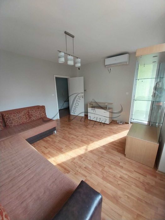 Дава се под наем Двустаен апартамент в Шумен, Център - 76 кв.м за 331.5 € - Снимка #5