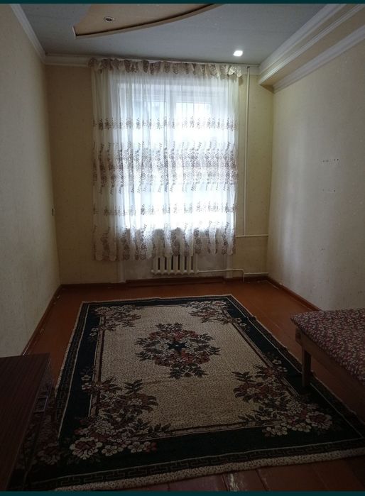 Продается двух комнатная квартира в районе гор больницы