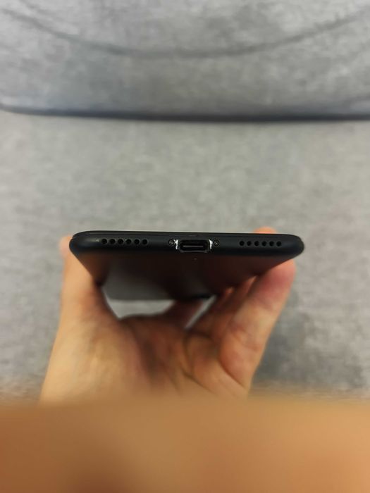 Телефон Xiaomi Mi A2 в добро състояние