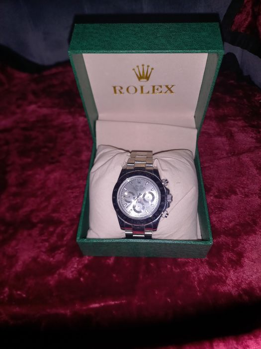 Продаю часы ROLEX.