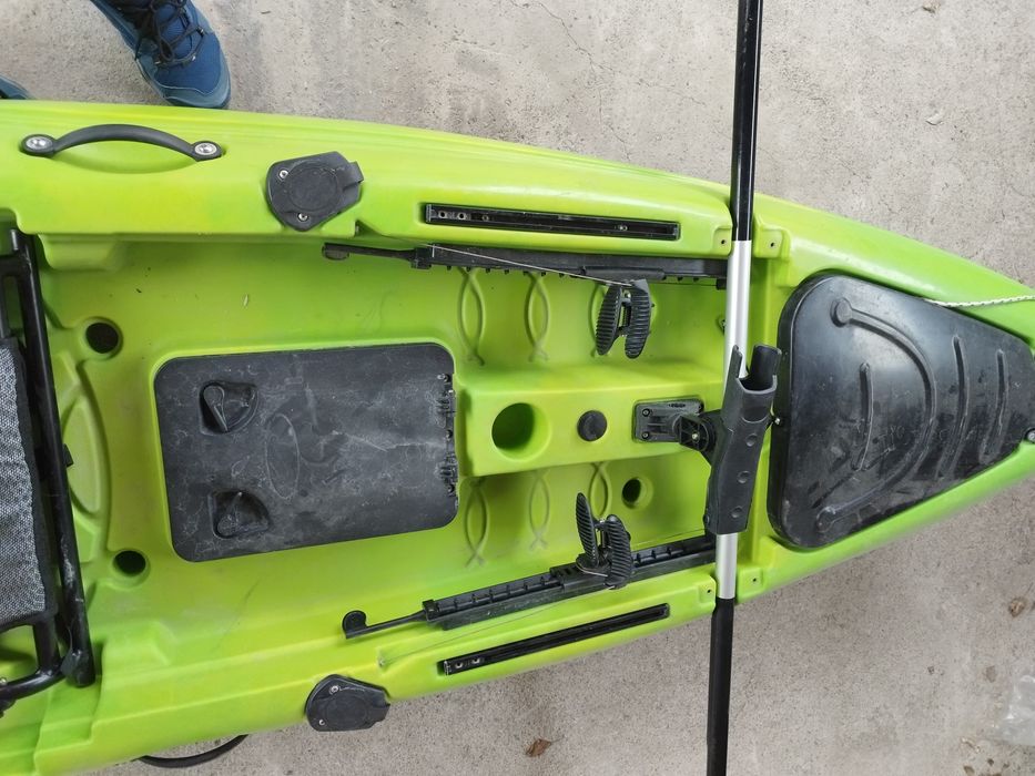 Каяк с рул за управление