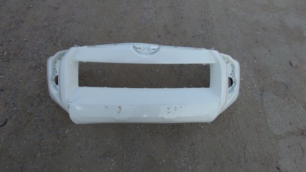 Бампер Toyota 4Runner