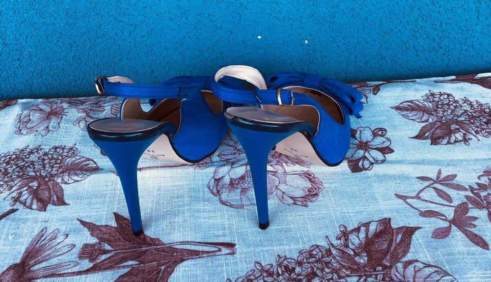 Sandale cu toc, NOI