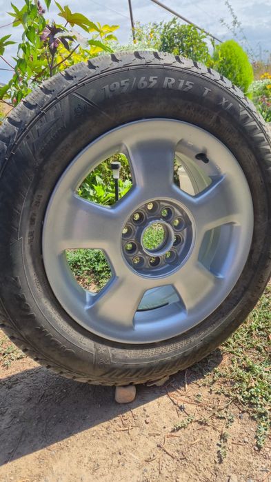 Продам зимнюю резину