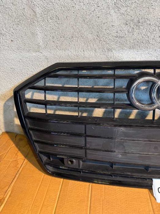Grila fata Audi A6 C8 2018+ cu gauri senzori cod  black edition