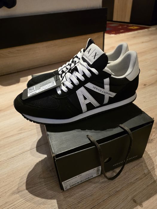 Продават се оригинални обувки ARMANI EXCHANGE