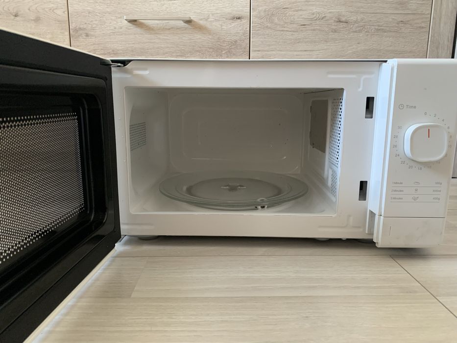 Микроволновка hansa