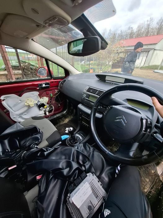 Uși citroen c4  volan dreapta