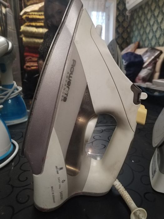 Утюги продаются, рабочие