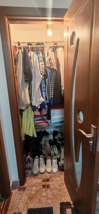 Apartament 3 camere de vânzare