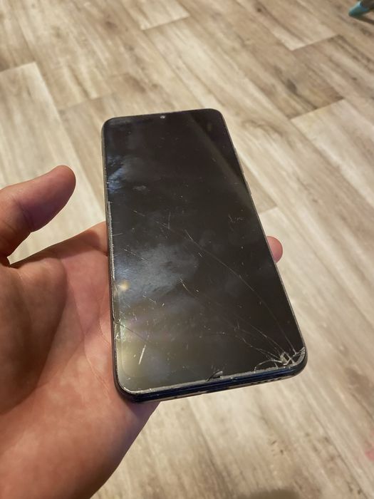 Продам Poco c40 память 4+1/64 гб