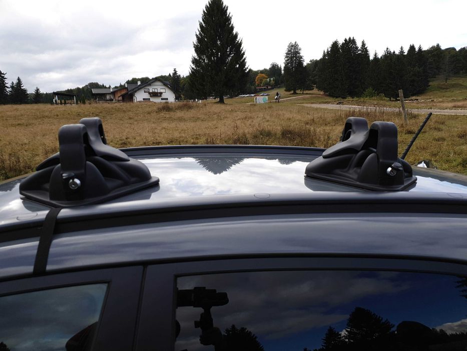 Suport schi Menabo Shuttle cu prindere magnetica, 2 perechi ski