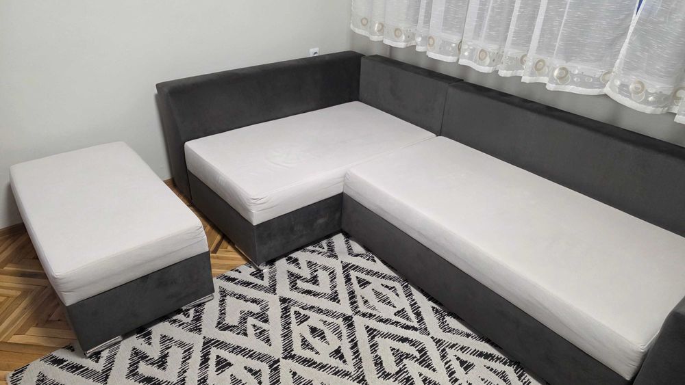 Продавам ъглов разтегателен диван