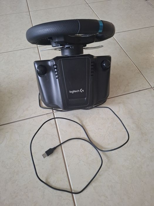 Kit Complet Logitech G29 (Volan + 3 Pedale + Schimbător Viteze) PC / PS4 / PS5