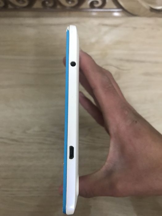 Планшет  LENOVO TAB 3