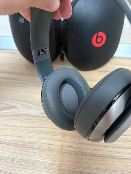 Casti beats studio 2.0