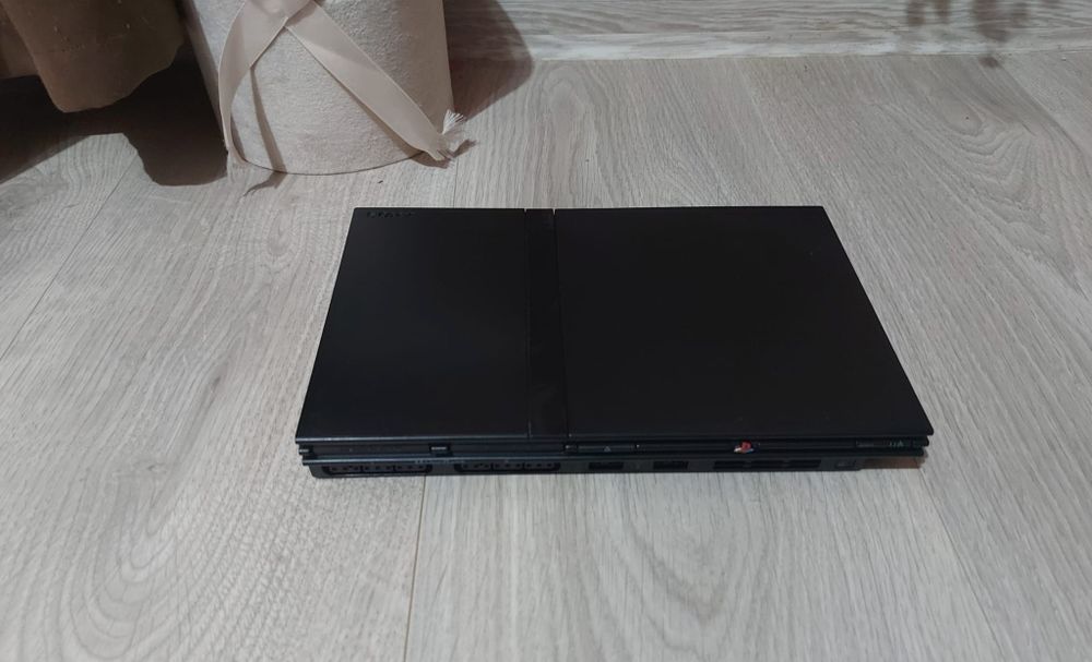 Playstation 2 model SCPH 70004