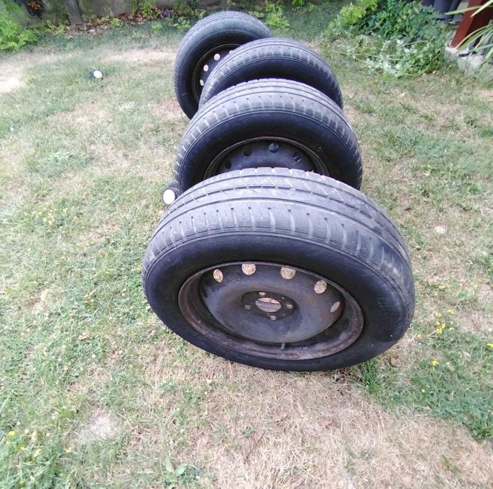 De vanzare set patru roti dacia logan