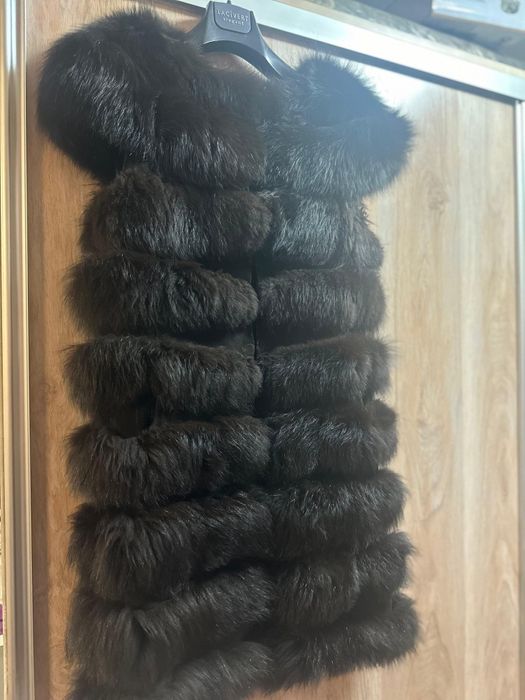 Продам желетку меховую