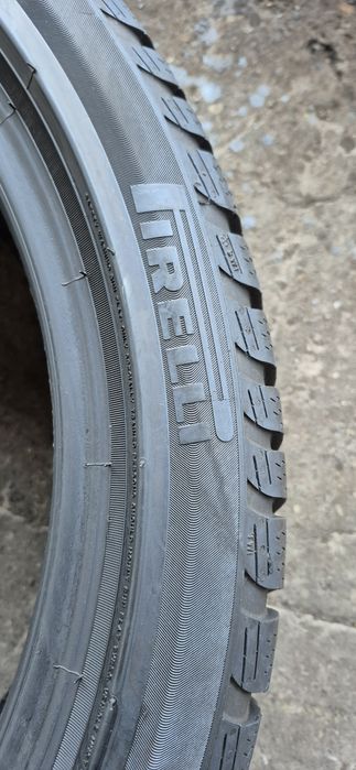 4 anvelope iarna RFT Pirelli,fata 245/40/19,spate 275/35/19.Pret/buc.