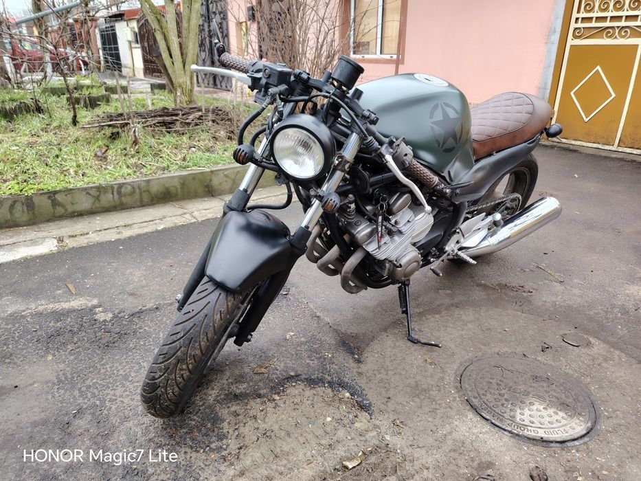 Vând Yamaha XJ 600 Cafe racer