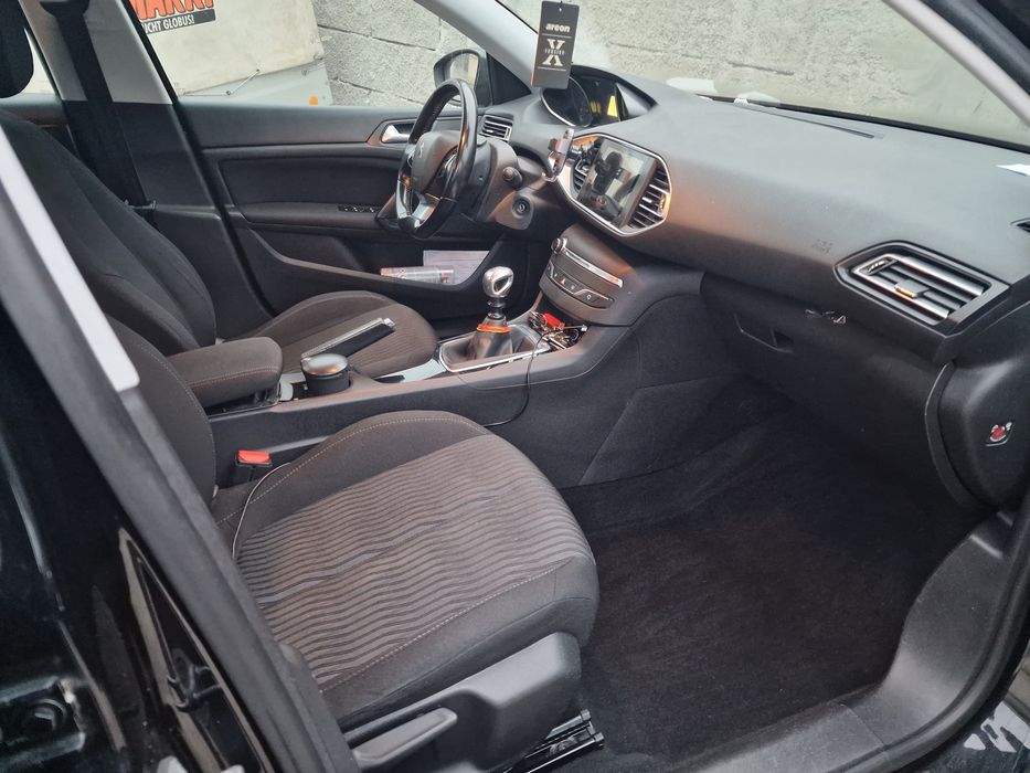 Peugeot 308  2015