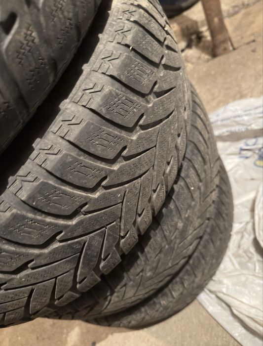 ‼️NEGOCIABIL‼️Jante R13 + anvelope iarnă 195/65 R15 – stare bună