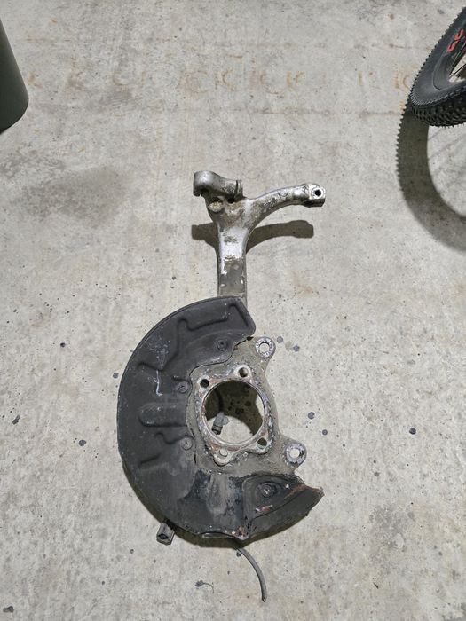 Fuzeta stanga Audi A4 b7