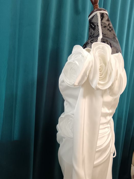 Rochie alba eleganta